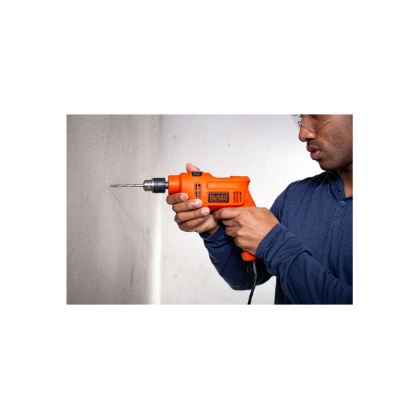 Furadeira De Impacto MD 550W bed710550b2 Black Decker