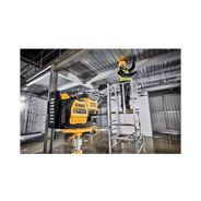nivel laser verde 12v 20v sem bateria dcle34030gb dewalt em uso