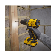 Parafusadeira Furadeira De Impacto 20v Sb715d2k-br C/ 2 Bat Stanley