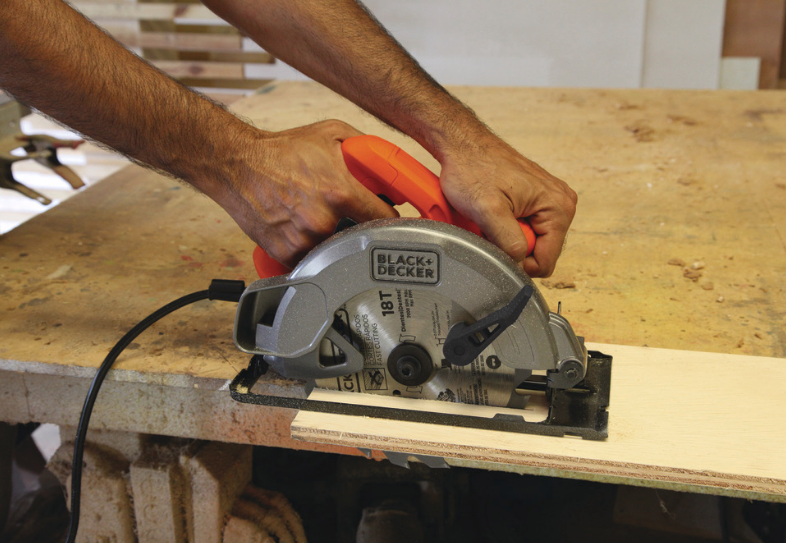 serra_eletrica_circular_7_1,4_1400w_black_&_decker_107194_04