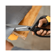 tesoura de corte prof 280mm tbh47011 toughbuilt em uso