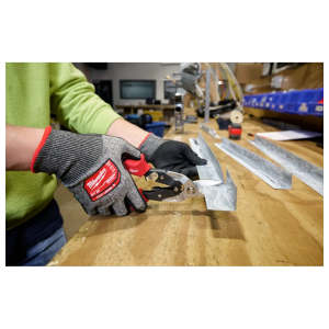 TESOURA DE CORTE AVIACAO 10 CORTE DIREITO 48224550 MILWAUKEE